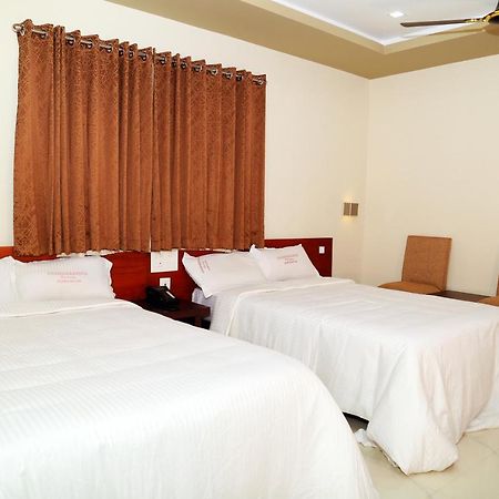Hotel Anandkrishna Residency Guruvāyūr Esterno foto