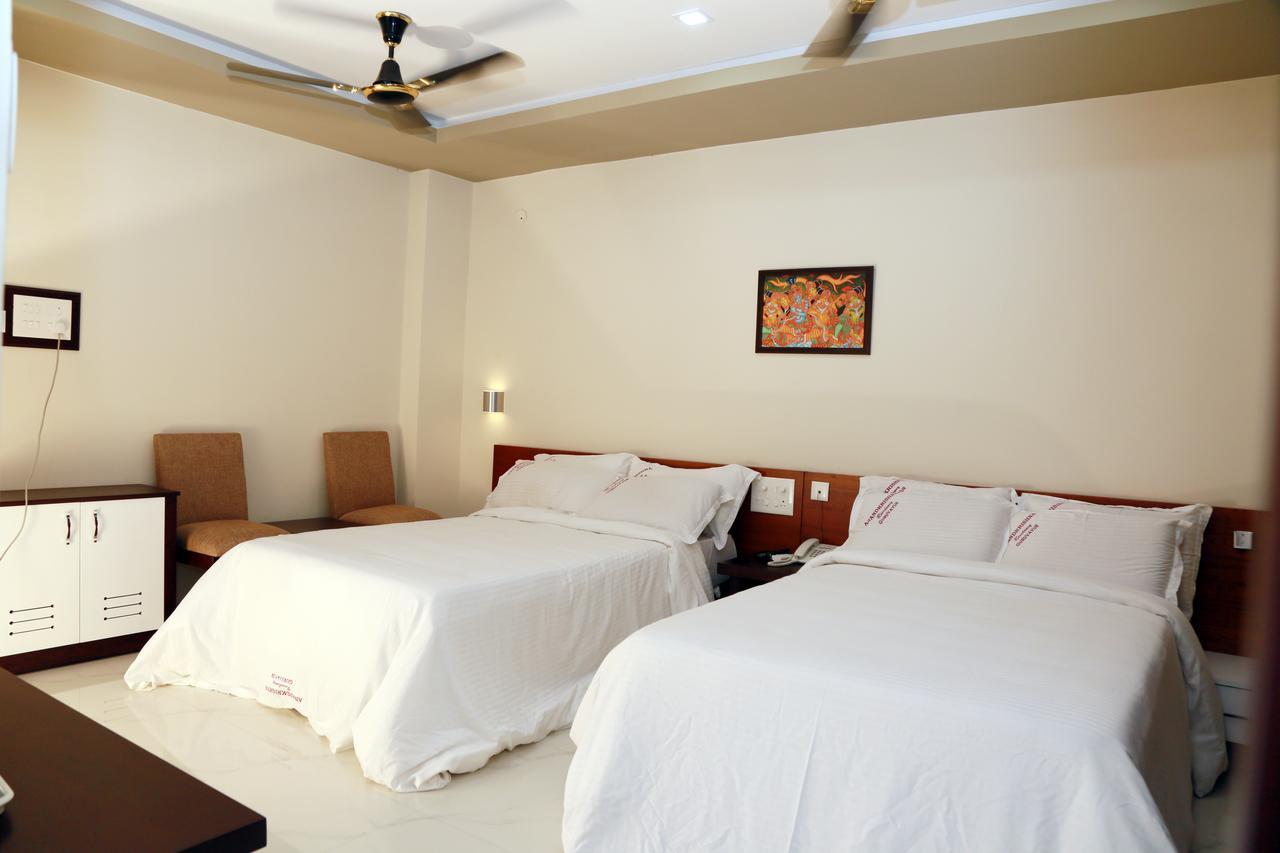 Hotel Anandkrishna Residency Guruvāyūr Esterno foto