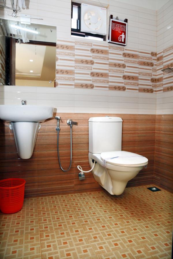Hotel Anandkrishna Residency Guruvāyūr Esterno foto