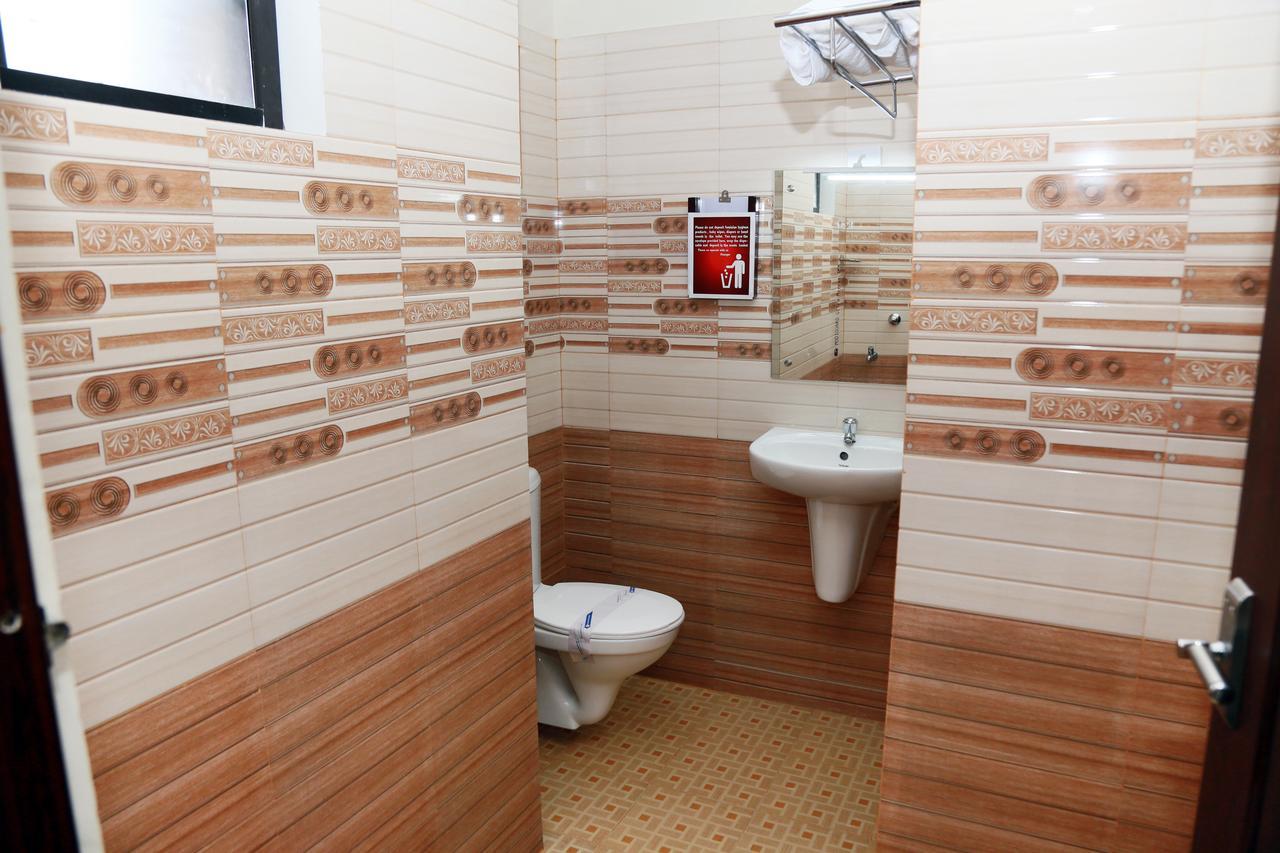 Hotel Anandkrishna Residency Guruvāyūr Esterno foto