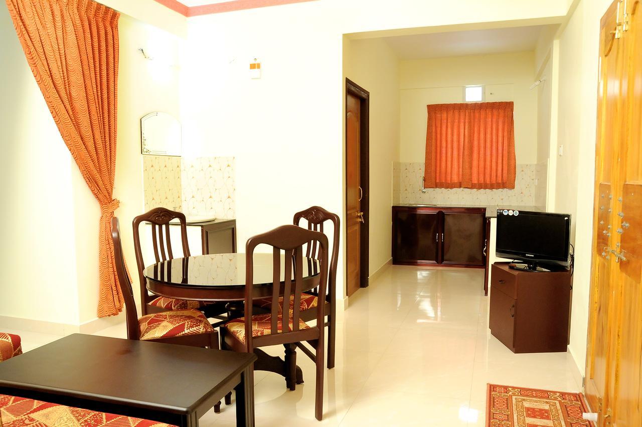 Hotel Anandkrishna Residency Guruvāyūr Esterno foto