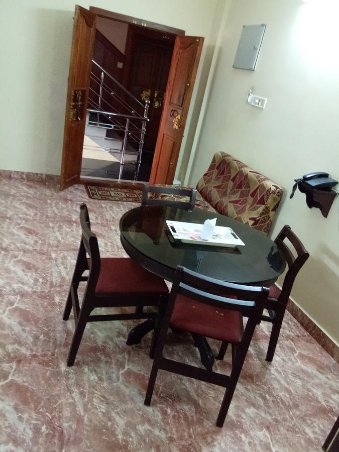Hotel Anandkrishna Residency Guruvāyūr Esterno foto