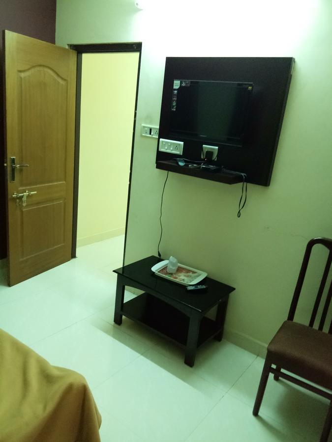 Hotel Anandkrishna Residency Guruvāyūr Esterno foto
