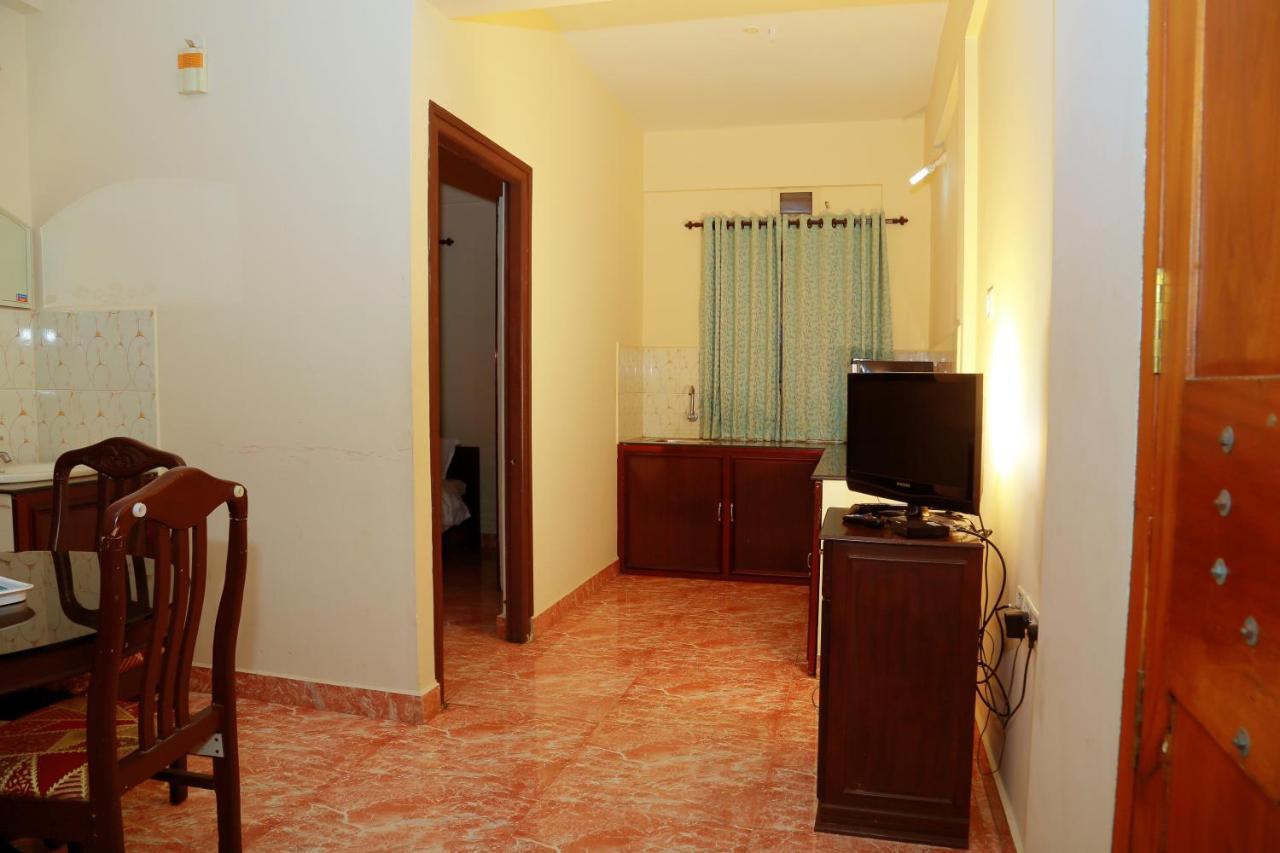 Hotel Anandkrishna Residency Guruvāyūr Esterno foto
